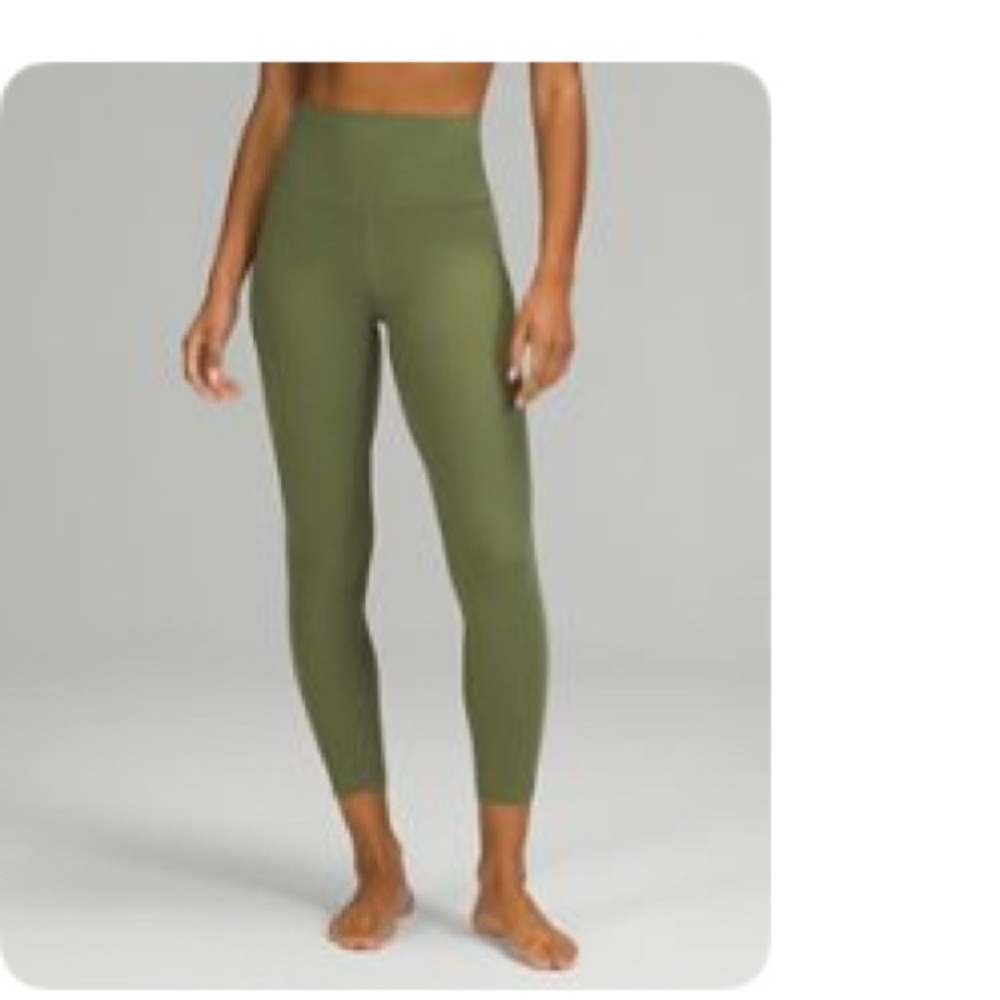 Lululemon Athletica Green Leggings with Seamless Design
